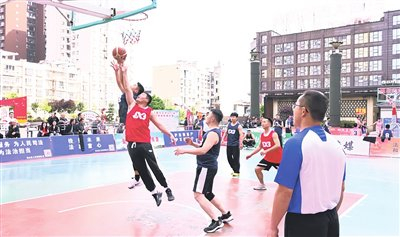 在线娱乐-“匠心独秀・劳动者杯”3V3篮球赛举行|体育比赛|赛事|全民健身|挑战赛|黔南_新浪体育_新浪新闻